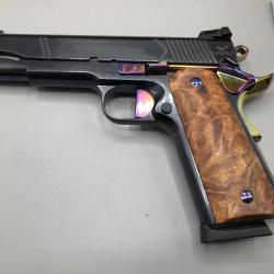 Pistolet LEGACY ARMAMENT 1911 KING 11 SIGNATURE 45 GOVERNMENT OPERA