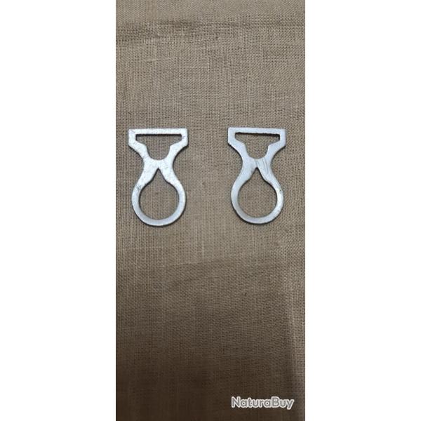 2 pi�ces fer de casque � pointe   (1*)