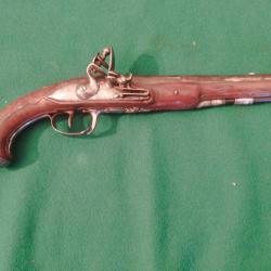 Pistolet Fran&ccedil;aise   &aacute; silex  circa 1770 ( Louis  XVI)