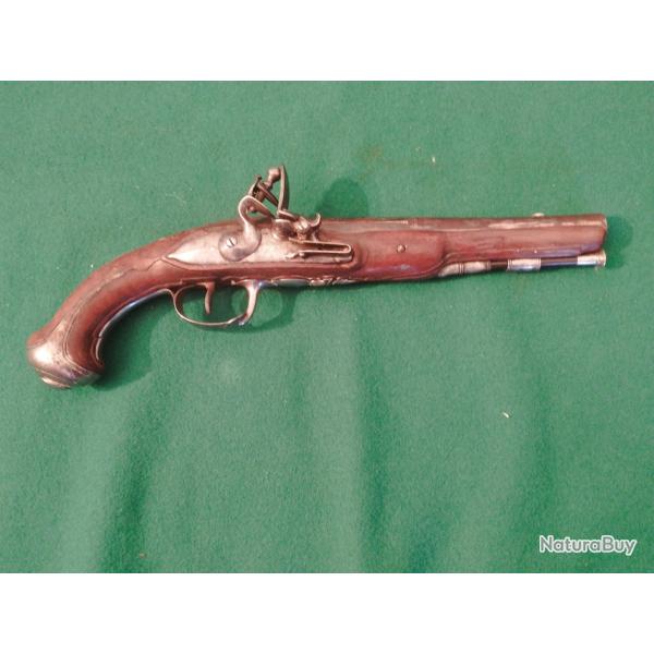 Pistolet Fran�aise   � silex  circa 1770 ( Louis  XVI)