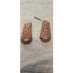 Paire de  plaquettes   C96 gros traits (1)