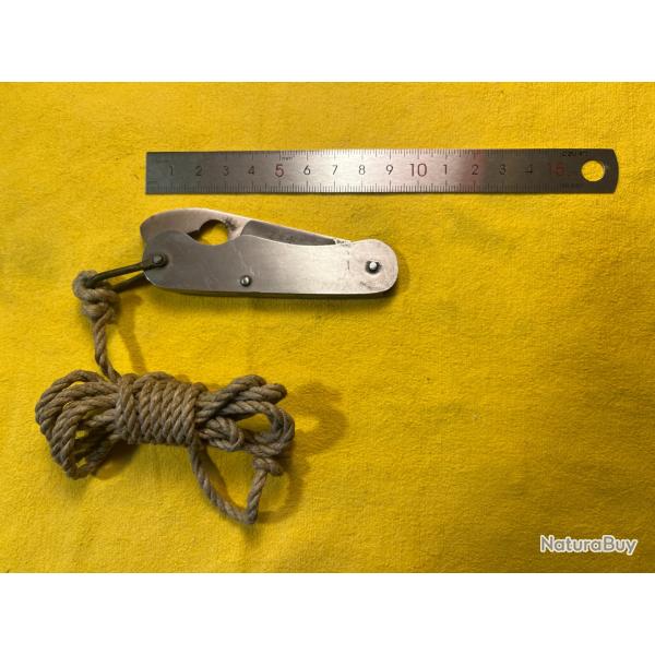 Couteau de poche militaire ancien en service dans la Navy et l'Arm�e Britannique