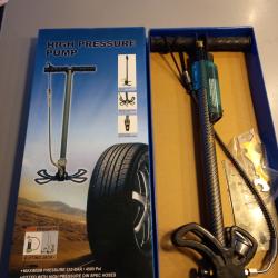 Pompe manuel pcp 4500 psi tr&egrave;s peu servi Emballage d'origine avec notice !