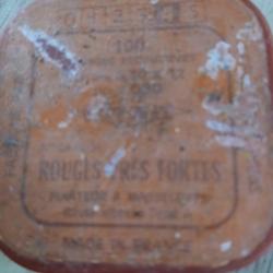 Charges propulsives rouges tr&egrave;s fortes