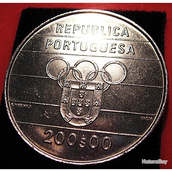Portugal , piece de 200 escudos " jeux olympiques de 1992"  ttb diametre 36mm
