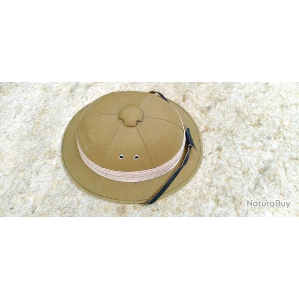 CASQUE TYPE COLONIAL.