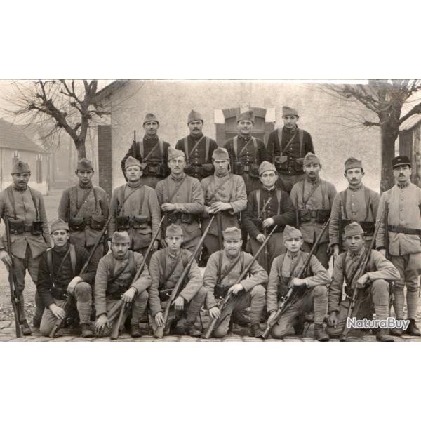 CPA - photo D'un groupe de soldats -N�7537