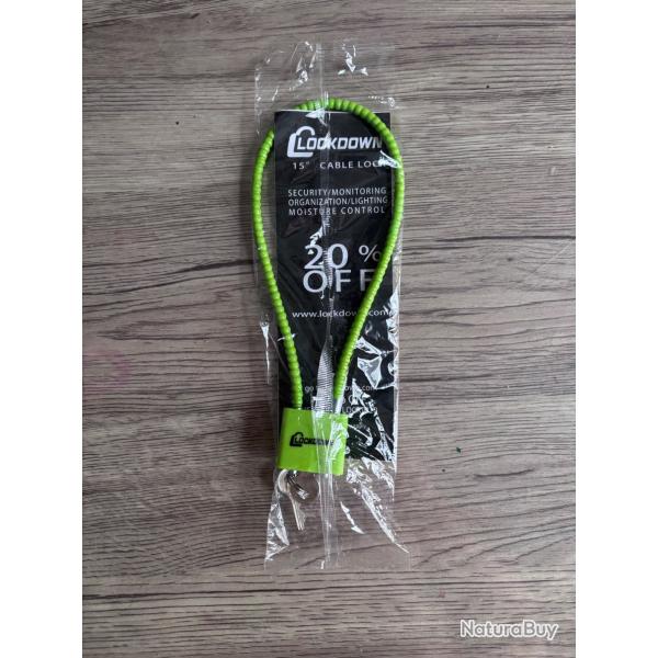 Cadenas � c�ble , verrouillage � clef