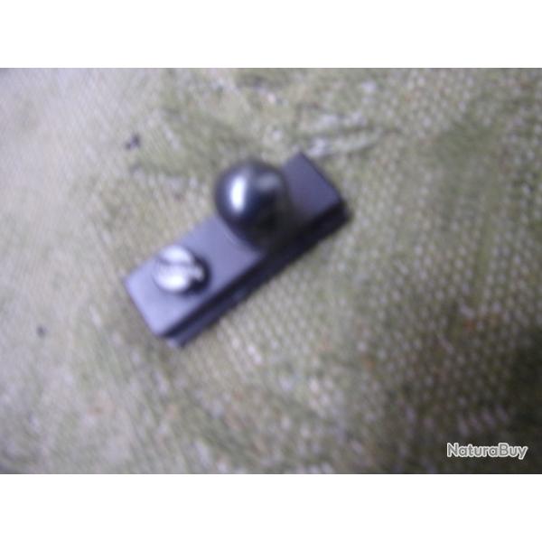 adatateur de bipied pour rail UIT