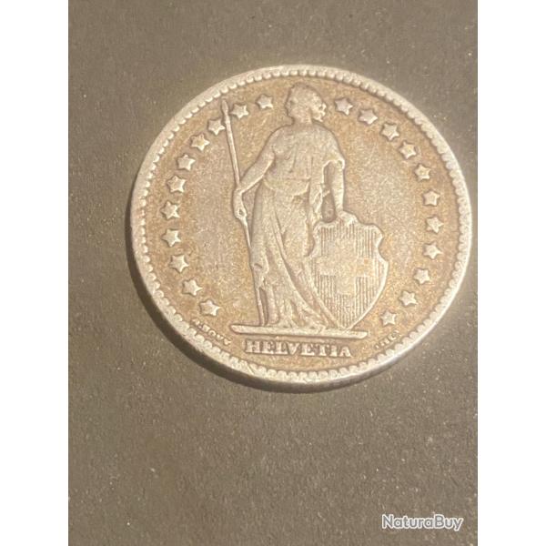 un pi�ce de un Franc Suisse  en argent dat� de 1905         (ma r�f : 700 � )