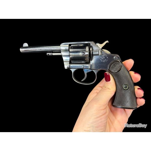 EXTRAORDINAIRE COLT NEW POLICE cal. 32sw