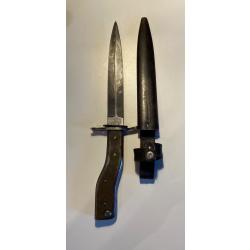 Poignard-ba&iuml;onnette DEMAG D.R.G.M. ww1 - Variante bouton lisse - Peinture feldgrau d'origine