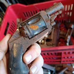 Bulldog incomplet. 8mm92