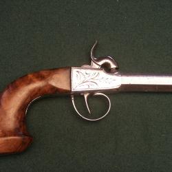 Pistolet &agrave; coffre &agrave; percussion en superbe &eacute;tat (A619)