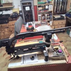 Fusil a pompe winchester  12x76 crosse composite noire