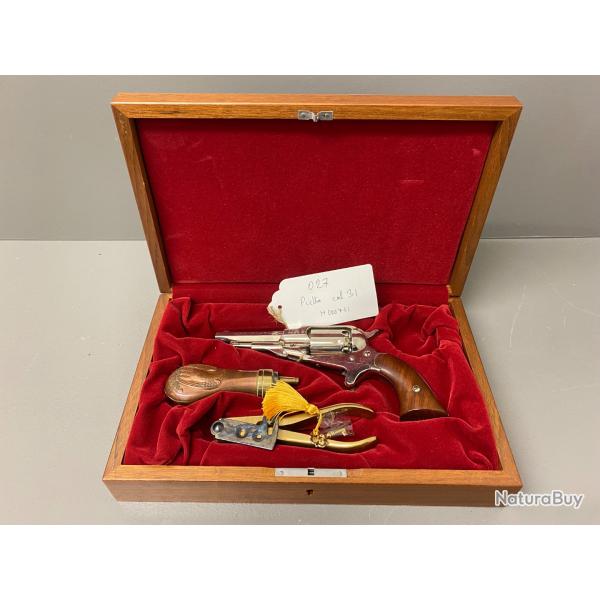 MAGNIFIQUE Revolver PN PIETTA  calibre 31 avec son coffret, son moule a balle et sa doseuse