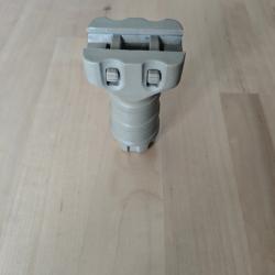 Poign&eacute;e picatinny 9 cm