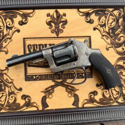 Revolver 8mm 92 Louis De Brus Brevet&eacute; &agrave; BARILLET BASCULANT � m&eacute;canique excellente.