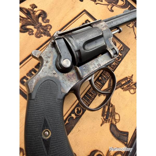 Revolver 8mm 92 Louis De Brus Brevet� � BARILLET BASCULANT � m�canique excellente.