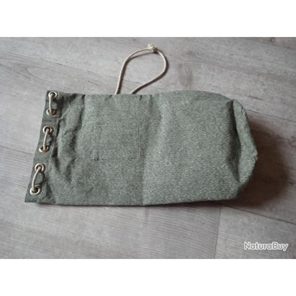 Housse, sac pour masque � gaz suisse ?