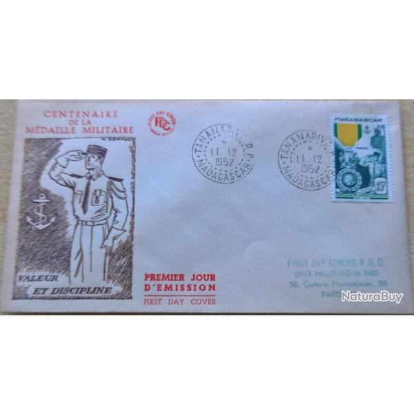 Enveloppe premier jour d'�mission du centenaire de la m�daille militaire Madagascar 11 D�cembre 1952