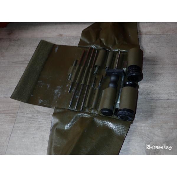 Trousse de nettoyage pour fusil STG FASS 90, arme automatique suisse.