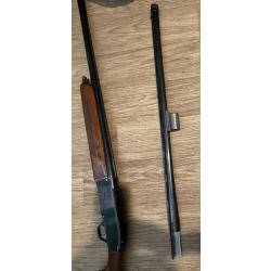 Beretta A302 semi-automatique, cal.12/70 canon 71 + un deuxi&egrave;me canon en 71 point de mire rouge.