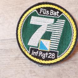 Insigne, patch SUISSE 71 bataillon Fusillier - 28 r&eacute;giment d'infanterie. Liser&eacute; Jaune