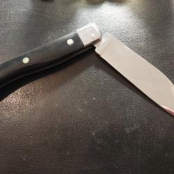 Couteau  IdF 2019 plume d'autruche