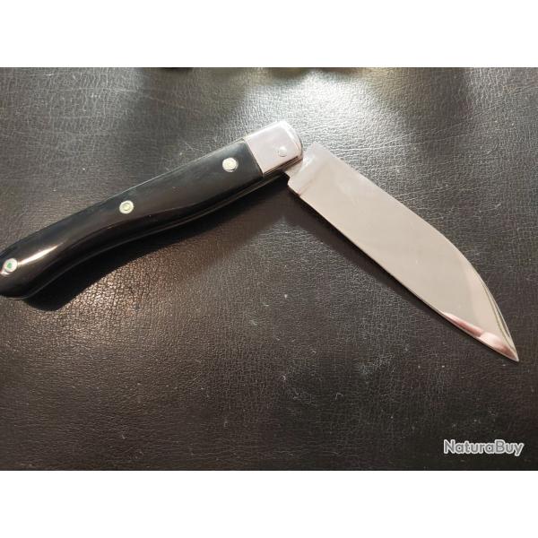 Couteau  IdF 2019 plume d'autruche