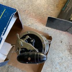 Moulinet Penn 6/0 senator cast bronze spool