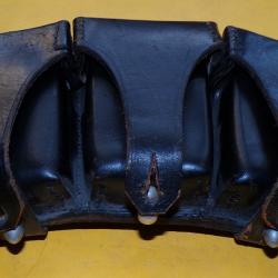 CARTOUCHIERE EN CUIR DE L'ARMEE ALLEMANDE PERIODE APRES GUERRE  , FABRICATION ALLEMANDE , ETAT NEUF