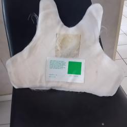 Ench&egrave;re 1 plaque balistique contre les armes de poings et les lames AEGIS 45X35 cm