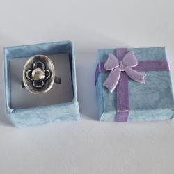 Bague Vintage Argent &agrave; D&eacute;cor de Fleur Noirci Poin&ccedil;onn&eacute;e Taille 56 ( 17,8 mm )