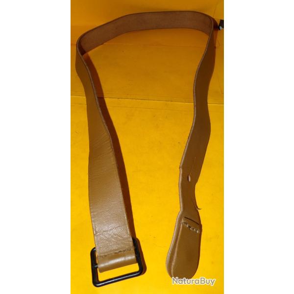 BRETELLE EN CUIR POUR  MAS 36 SANS TAMPON  GUERRE ALGERIE , LA BRETELLE EN CUIR ETAIT PLUTOT RESERVE