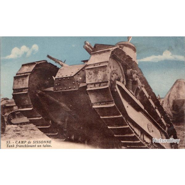 CPA -CAMP de SISSONNE Tank franchissant un talus  -N�7544