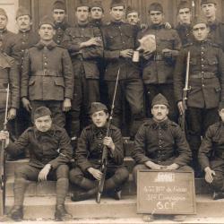 CPA - photo D'un groupe de soldats -N&deg; 7556
