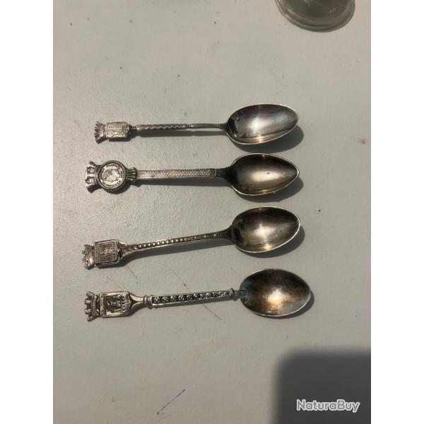 Lots petites cuill�res de collection
