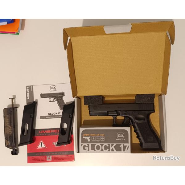 Glock 17 gen3 acier frais� GHK Umarex et deux chargeurs CO2.