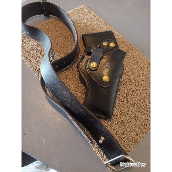 �tui et sa ceinture en cuir