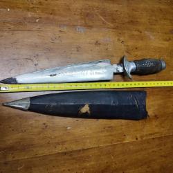 Poignard a identifier (?)