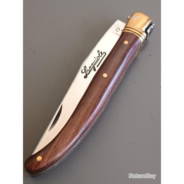 ANCIEN COUTEAU LAGUIOLE, VEILLES LAME THIERNOISE, THIERS, manche en  bois, guilloch�.