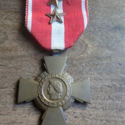 m&eacute;daille 2 etoile  croix de la valeur militaire