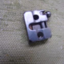 embase arri&egrave;re de montage pivotant entraxe 15  mm environ