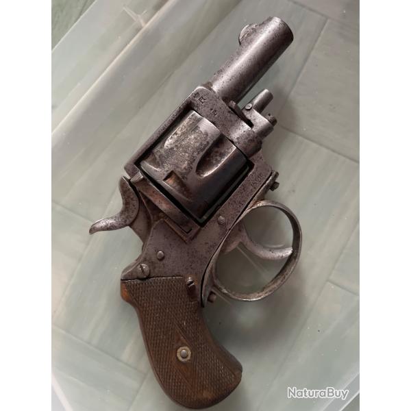 Revolver type British Bulldog