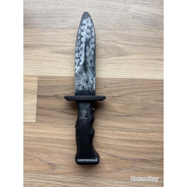 Shocknife mod�le stressblade, couteau entra�nement r�aliste.