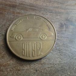 m&eacute;daille calendrier porsche 911/912 1966  les dimanches de l ann&eacute;e