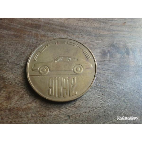m�daille calendrier porsche 911/912 1966  les dimanches de l ann�e
