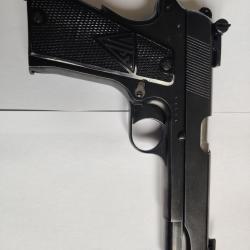 PISTOLET SEMI-AUTOMATIQUE POLONAIS mod&egrave;le Radom Vis 35 calibre 9mm en bon &eacute;tat de fonctionnement