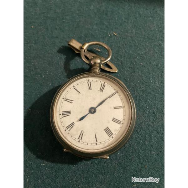 Podom�tre m�canique militaire ancien fonctionne bien, bel �tat.